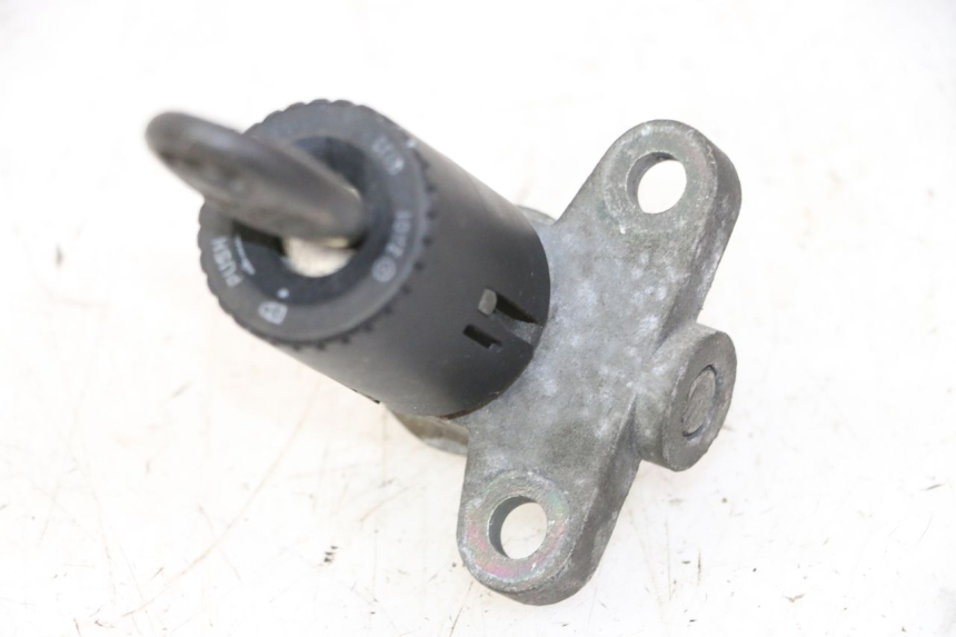 photo de STACYJKA APRILIA ETX 125 (1998 - 2002) - Punkty mocowania