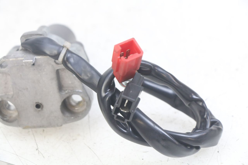 photo de STACYJKA YAMAHA FZS FAZER 600 (1998 - 2001) - Widok ogólny