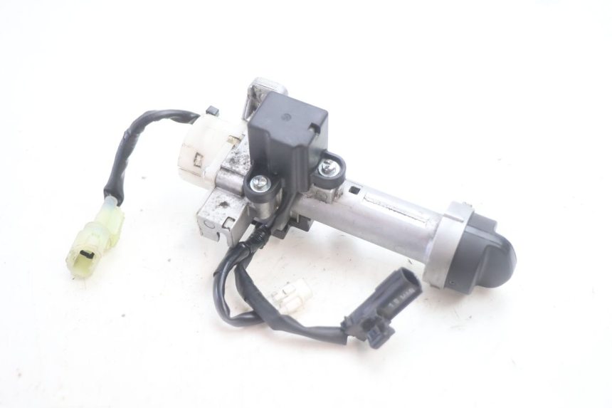 photo de NEIMAN PIAGGIO MP3 HPE 530 (2022 - 2026) - Inny kąt widzenia