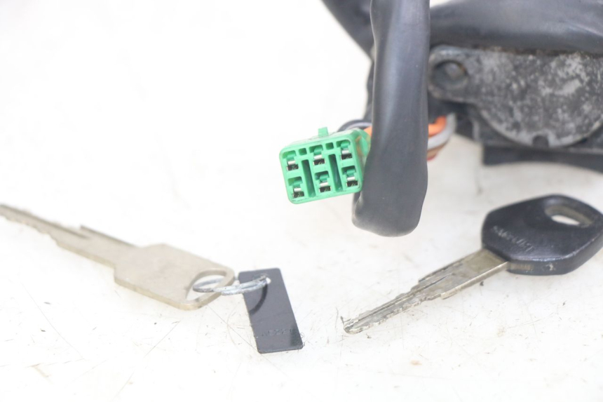 photo de STACYJKA SUZUKI SV N 650 (1999 - 2002) - Inny kąt widzenia