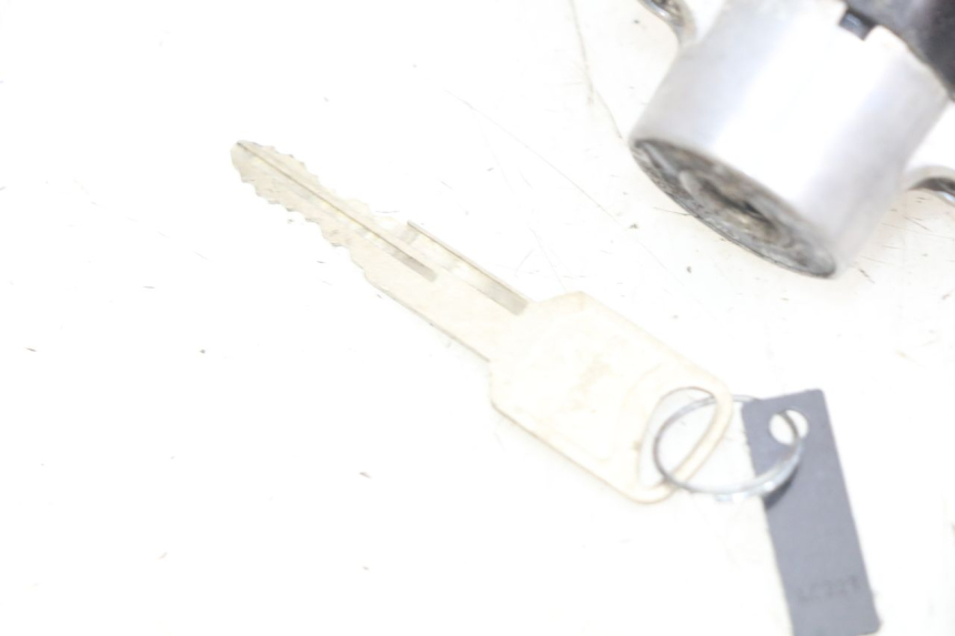 photo de STACYJKA SUZUKI SV N 650 (1999 - 2002) - Punkty mocowania