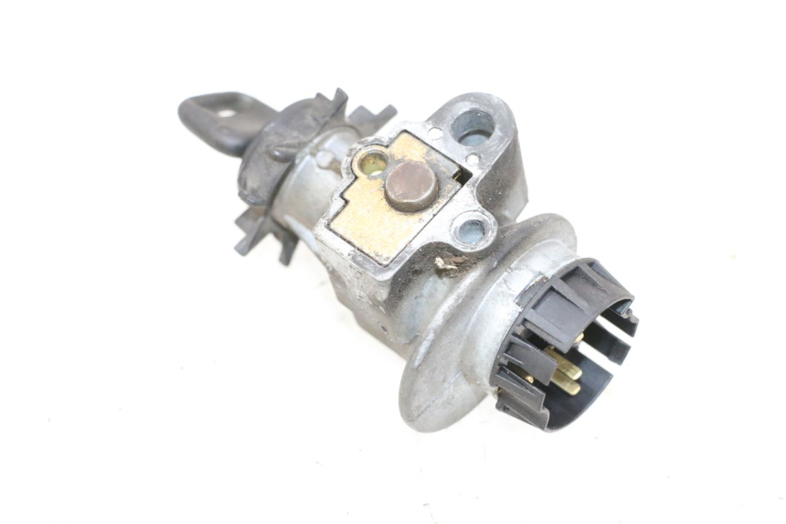 photo de STACYJKA PEUGEOT TKR TREKKER FURIOUS 50 (2005 - 2014) - Zbliżenie techniczne