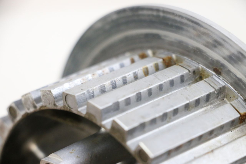 photo de ZESPÓŁ SPRZĘGŁA YAMAHA FJR ABS 1300 (2006 - 2012) - Inny kąt widzenia