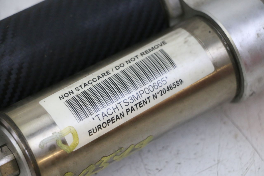 photo de PARA AMORTYZATORÓW TYLNYCH QUADRO 4 4D 350 (2015 - 2018) - Zbliżenie komponentów