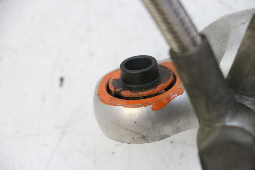 photo de PARA AMORTYZATORÓW TYLNYCH QUADRO 4 4D 350 (2015 - 2018) - Zdjęcie dodatkowe