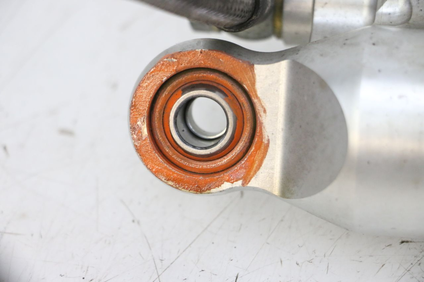 photo de PARA AMORTYZATORÓW TYLNYCH QUADRO 4 4D 350 (2015 - 2018) - Kontrola wizualna