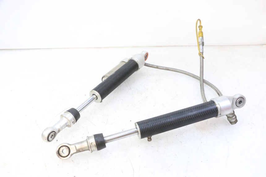 photo de PARA AMORTYZATORÓW TYLNYCH QUADRO 4 4D 350 (2015 - 2018) - Oznaczenia i referencje