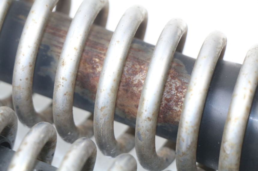 photo de PARA AMORTYZATORÓW TYLNYCH PIAGGIO BEVERLY 125 (1998 - 2005) - Inny kąt widzenia