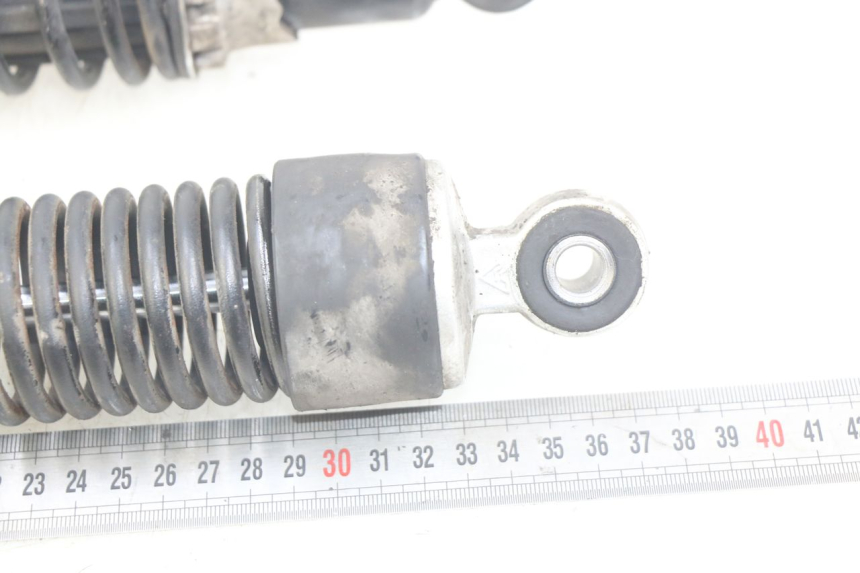 photo de PARA AMORTYZATORÓW TYLNYCH PIAGGIO BEVERLY 125 (2010 - 2015) - Szczegół części