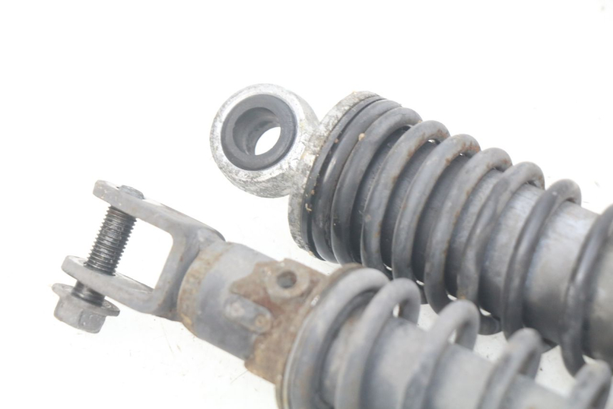 photo de PARA AMORTYZATORÓW TYLNYCH SUZUKI BURGMAN 125 (2007 - 2014) - Punkty mocowania