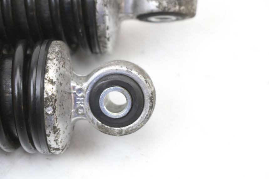 photo de PARA AMORTYZATORÓW TYLNYCH SUZUKI BURGMAN 125 (2007 - 2014) - Punkty mocowania