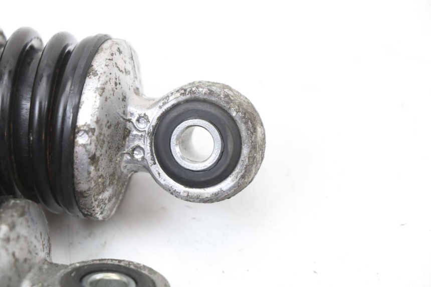 photo de PARA AMORTYZATORÓW TYLNYCH SUZUKI BURGMAN 125 (2007 - 2014) - Stan powierzchni