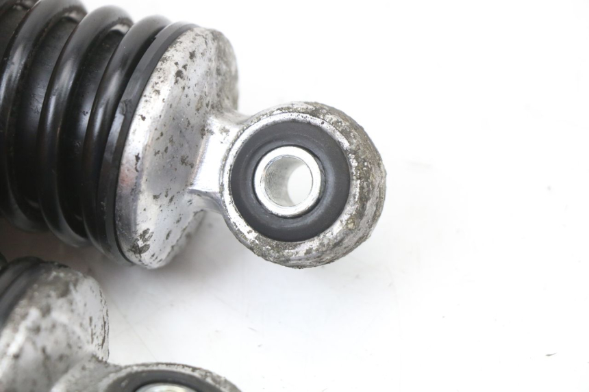 photo de PARA AMORTYZATORÓW TYLNYCH SUZUKI BURGMAN 125 (2007 - 2014) - Część sprawdzona