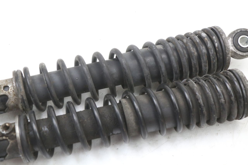 photo de PARA AMORTYZATORÓW TYLNYCH SUZUKI BURGMAN 125 (2007 - 2014) - Punkty mocowania