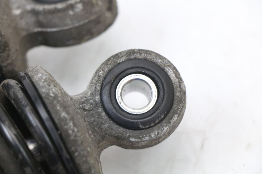 photo de PARA AMORTYZATORÓW TYLNYCH SUZUKI BURGMAN 125 (2007 - 2014) - Oznaczenia i referencje