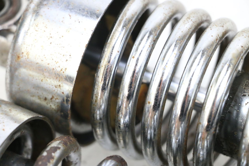 photo de PARA AMORTYZATORÓW TYLNYCH APRILIA CLASSIC 125 (1995 - 2001) - Zoom stanu zużycia