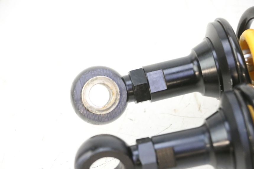 photo de ZESTAW TYLNYCH AMORTYZATORÓW SKYTEAM DAX REPLICA 110 (2005 - 2015) - Inny kąt widzenia