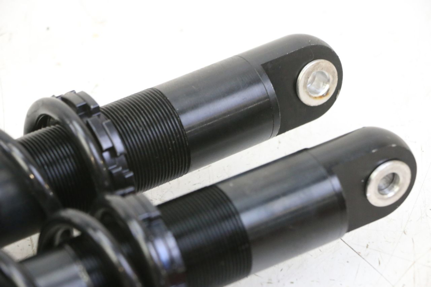 photo de ZESTAW TYLNYCH AMORTYZATORÓW SKYTEAM DAX REPLICA 110 (2005 - 2015) - Punkty mocowania