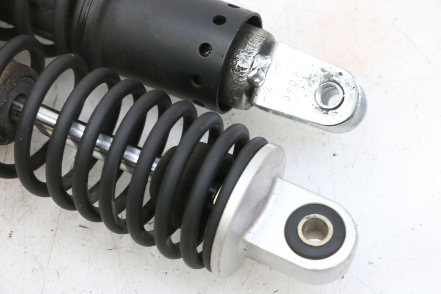 photo de PARA AMORTYZATORÓW TYLNYCH KYMCO DINK STREET 125 (2009 - 2014) - Zbliżenie techniczne