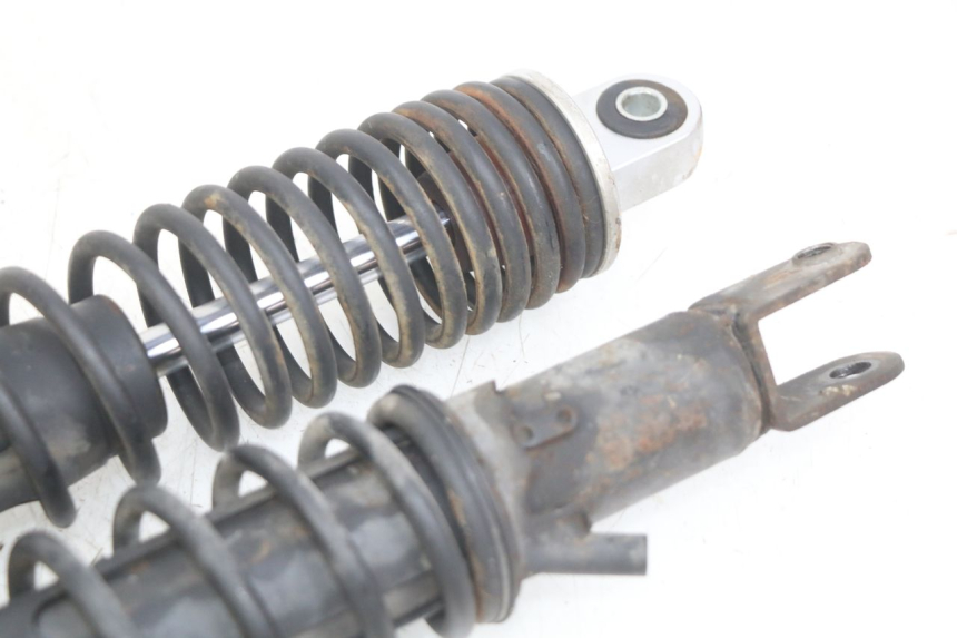 photo de PARA AMORTYZATORÓW TYLNYCH KYMCO DOWNTOWN ABS 125 (2015 - 2017) - Punkty mocowania