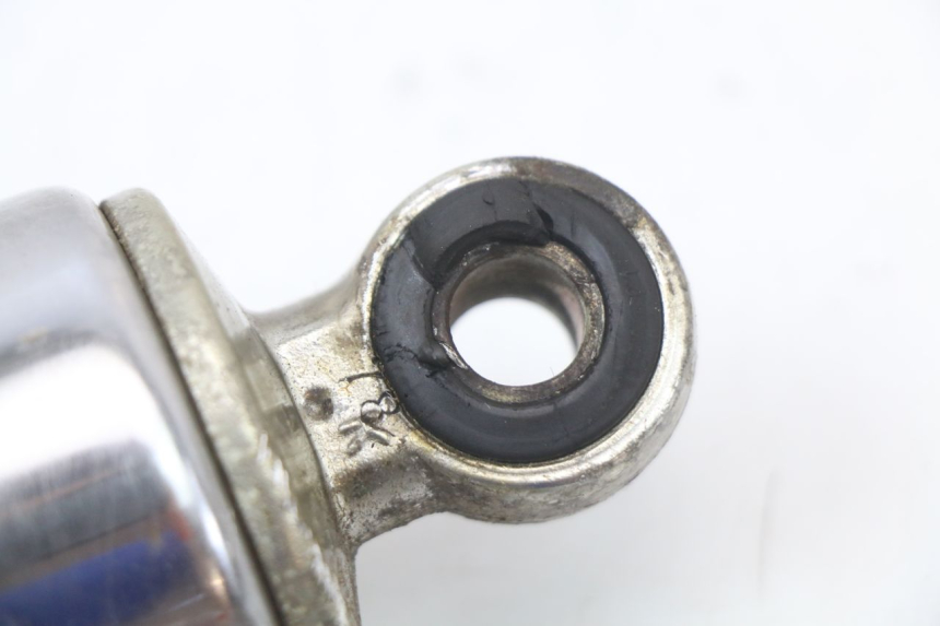 photo de PARA AMORTYZATORÓW TYLNYCH SUZUKI GN 125 (1997 - 2000) - Oznaczenia i referencje