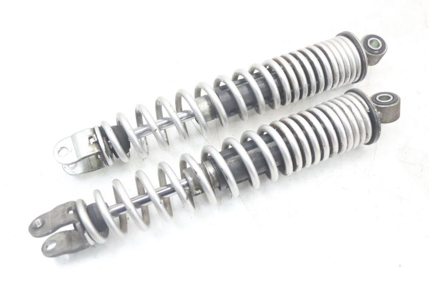 photo de PARA AMORTYZATORÓW TYLNYCH HONDA PCX (JF28) 125 (2009 - 2011) - Inny kąt widzenia