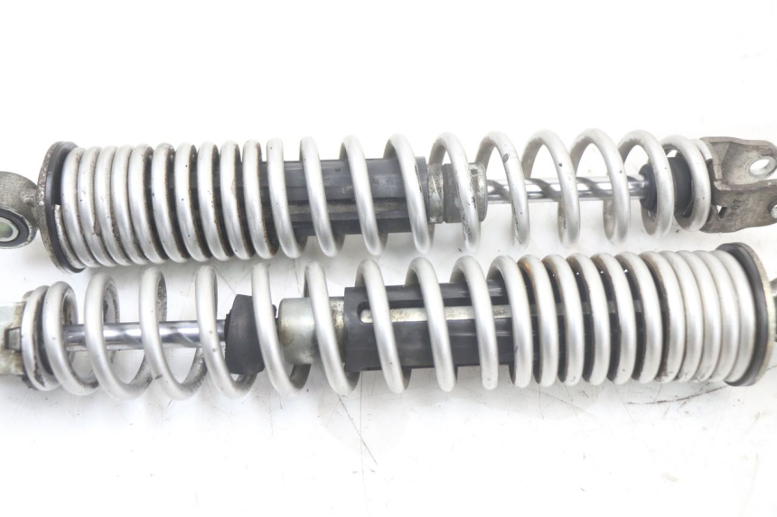 photo de PARA AMORTYZATORÓW TYLNYCH HONDA PCX (JF28) 125 (2009 - 2011) - Punkty mocowania