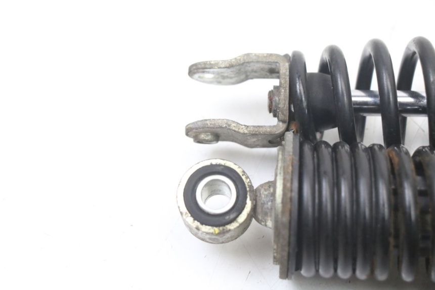 photo de PARA AMORTYZATORÓW TYLNYCH HONDA PCX (JF57/JF64) 125 (2014 - 2018) - Zbliżenie techniczne