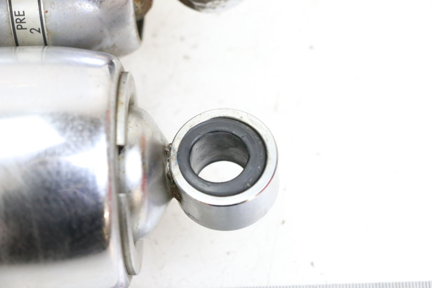 photo de PARA AMORTYZATORÓW TYLNYCH HONDA VT C2 SHADOW 750 (1997 - 2001) - Zoom stanu zużycia