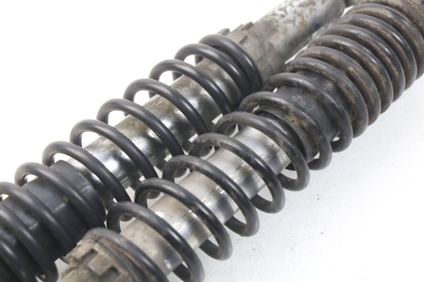 photo de ZESTAW TYLNYCH AMORTYZATORÓW SYM JOYMAX 250 (2013 - 2017) - Szczegół części