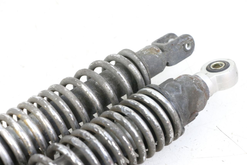 photo de PARA AMORTYZATORÓW TYLNYCH KYMCO GRAND DINK 125 (2008 - 2014) - Zbliżenie techniczne