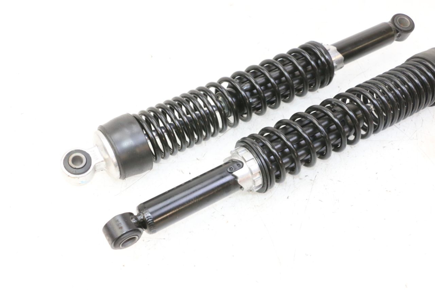 photo de PARA AMORTYZATORÓW TYLNYCH PIAGGIO MP3 HPE 310 (2024 - 2025) - Inny kąt widzenia