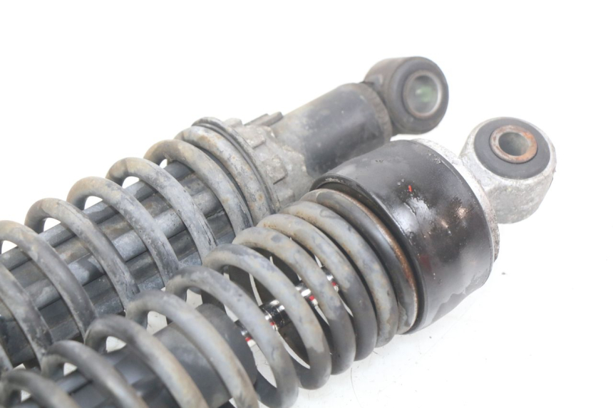 photo de ZESTAW TYLNYCH AMORTYZATORÓW GILERA NEXUS 125 (2009 - 2013) - Zbliżenie techniczne