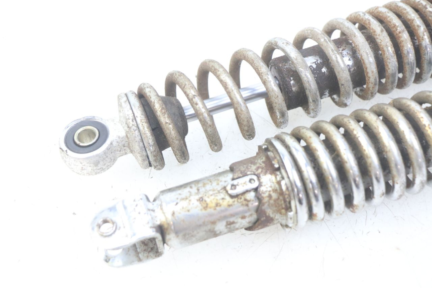 photo de PARA AMORTYZATORÓW TYLNYCH SELECT UP OCTALIS 125 (2007 - 2012) - Zbliżenie techniczne