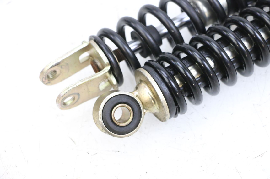 photo de ZESTAW TYLNYCH AMORTYZATORÓW JM MOTORS OLDIES GT 4T 50 (2018 - 2025) - Zbliżenie techniczne