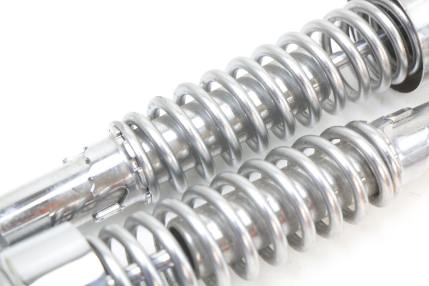 photo de PARA AMORTYZATORÓW TYLNYCH ASTOR ORCAL 125 (2015 - 2017) - Punkty mocowania