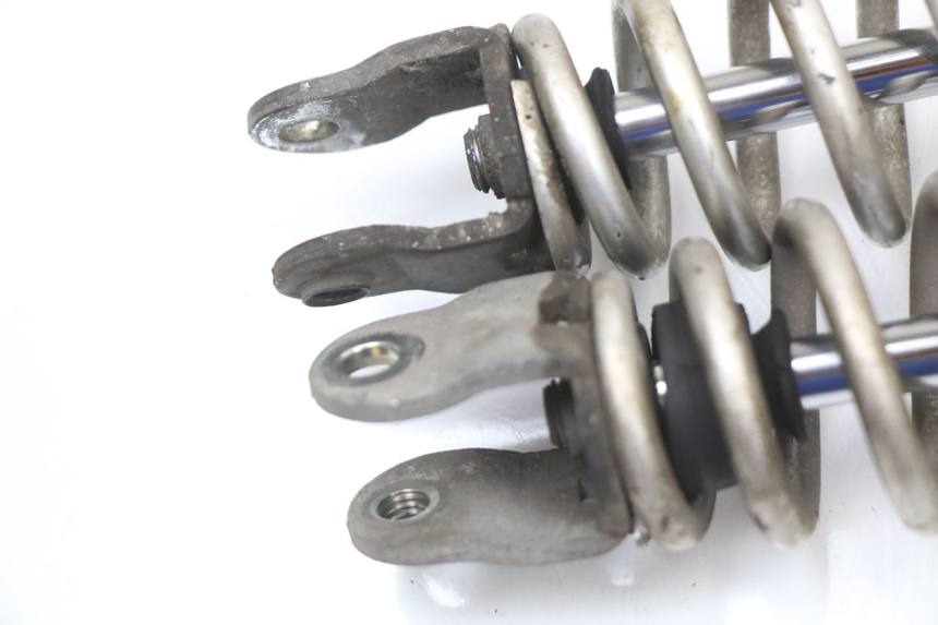 photo de PARA AMORTYZATORÓW TYLNYCH HONDA PCX (JF28) 125 (2009 - 2011) - Inny kąt widzenia