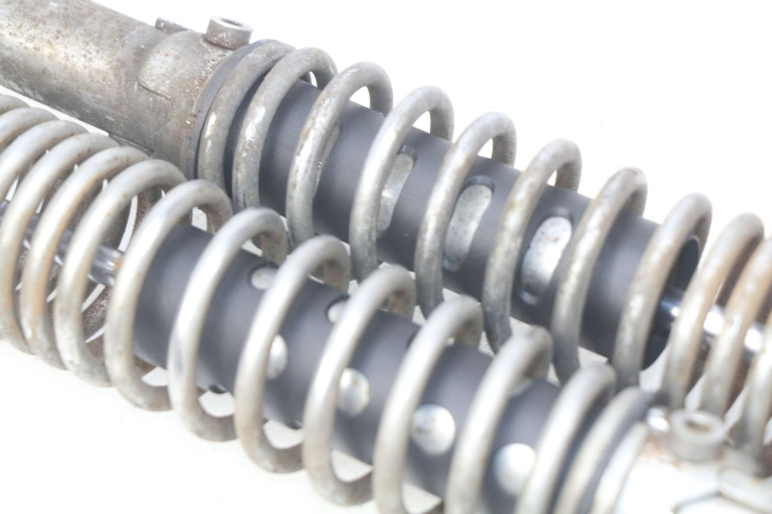 photo de PARA AMORTYZATORÓW TYLNYCH KYMCO PEOPLE 250 (2004 - 2008) - Punkty mocowania