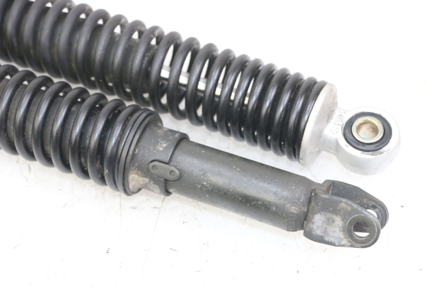 photo de ZESTAW TYLNYCH AMORTYZATORÓW PEUGEOT VIVACITY 125 (2010 - 2017) - Zbliżenie techniczne