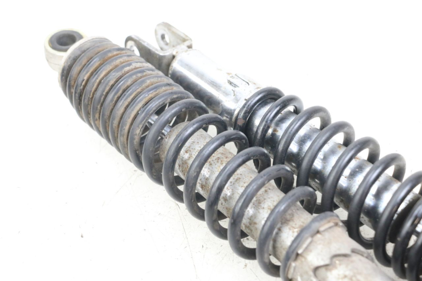 photo de PARA AMORTYZATORÓW TYLNYCH DAELIM S3 125 (2010 - 2017) - Zbliżenie techniczne