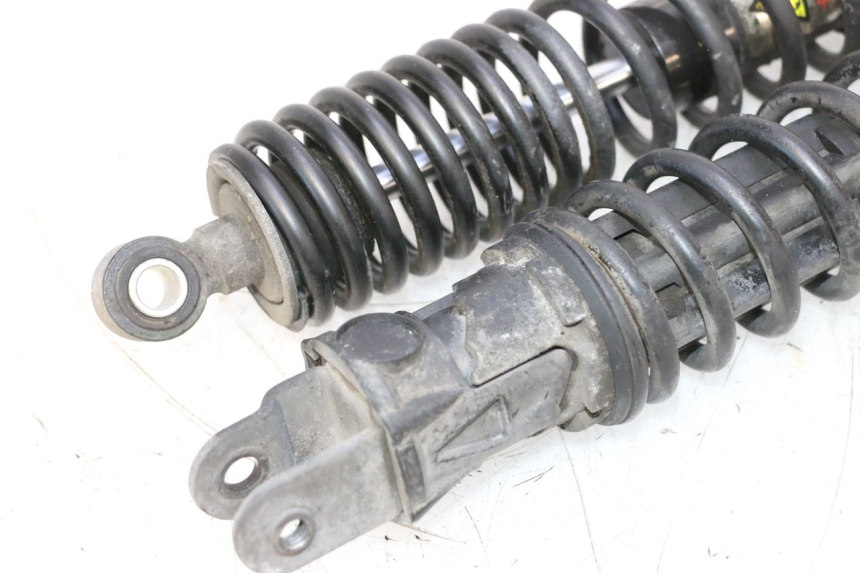 photo de PARA AMORTYZATORÓW TYLNYCH PEUGEOT SATELIS COMPRESSOR K15 125 (2006 - 2009) - Widok produktu