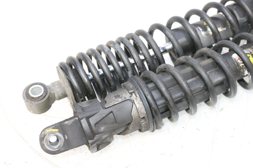 photo de PARA AMORTYZATORÓW TYLNYCH PEUGEOT SATELIS COMPRESSOR K15 125 (2006 - 2009) - Część sprawdzona