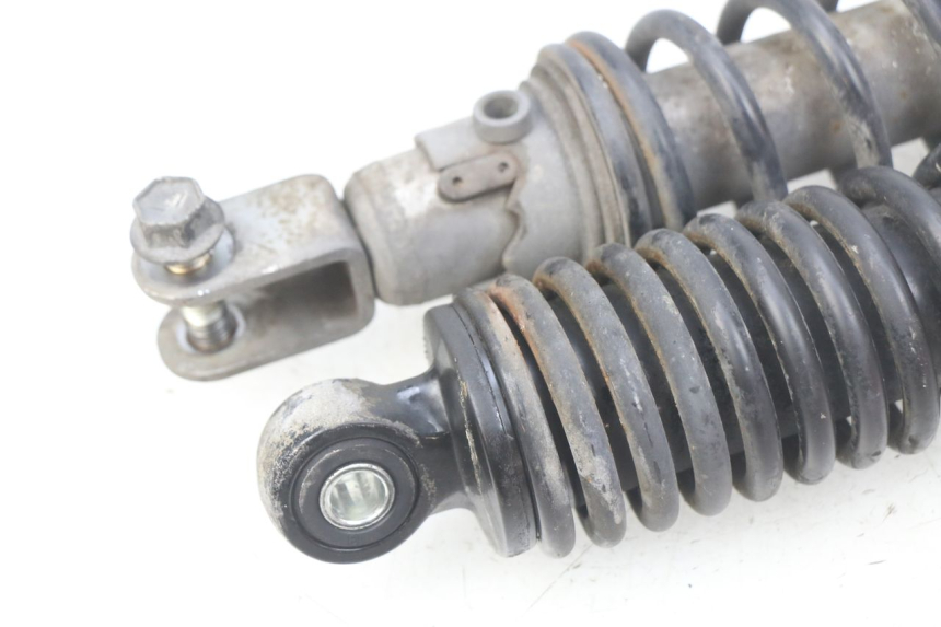 photo de PARA AMORTYZATORÓW TYLNYCH SUZUKI SIXTEEN 125 (2008 - 2010) - Widok ogólny