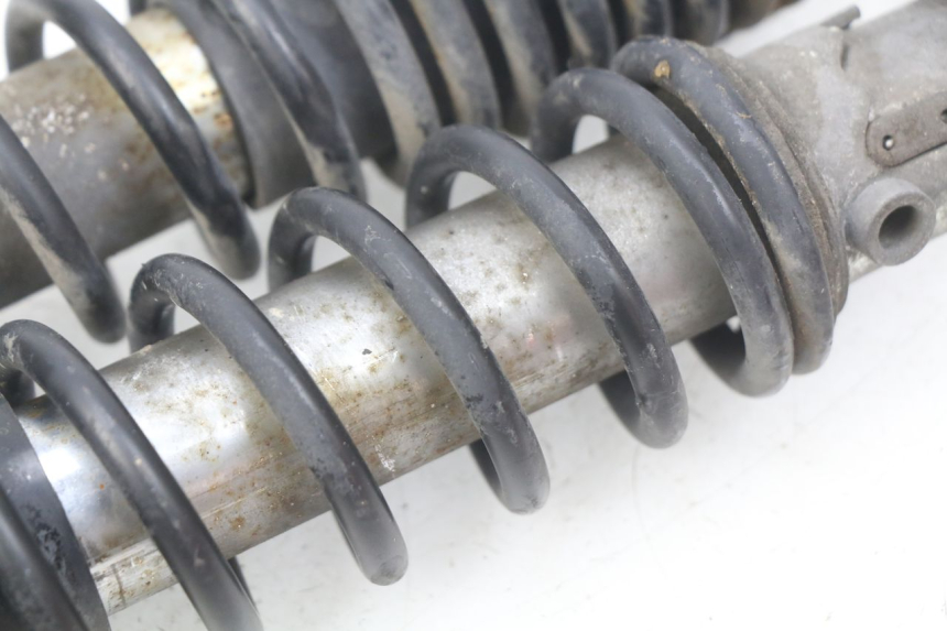 photo de PARA AMORTYZATORÓW TYLNYCH SUZUKI SIXTEEN 125 (2008 - 2010) - Punkty mocowania