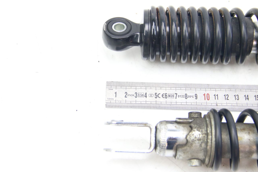 photo de PARA AMORTYZATORÓW TYLNYCH SUZUKI SIXTEEN 125 (2008 - 2010) - Zoom stanu zużycia