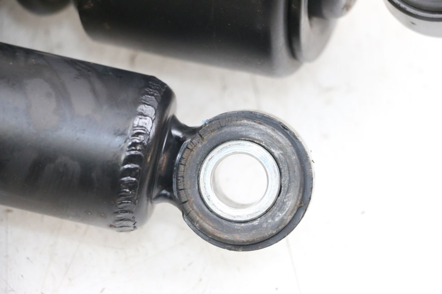 photo de PARA AMORTYZATORÓW TYLNYCH HARLEY DAVIDSON SPORTSTER XL CUSTOM 1200 (2003 - 2004) - Punkty mocowania