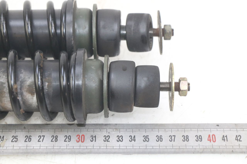 photo de PARA AMORTYZATORÓW TYLNYCH PIAGGIO VESPA GRANTURISMO 125 (2003 - 2007) - Zoom stanu zużycia