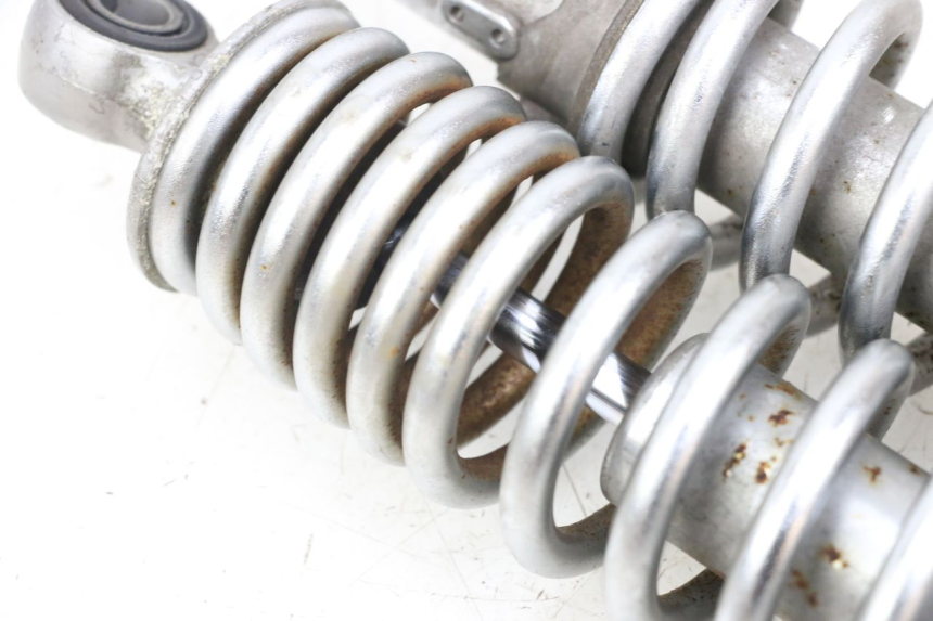 photo de PARA AMORTYZATORÓW TYLNYCH SUZUKI VL INTRUDER 125 (2004 - 2007) - Punkty mocowania