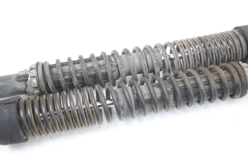 photo de PARA AMORTYZATORÓW TYLNYCH PIAGGIO X10 125 (2012 - 2017) - Stan powierzchni