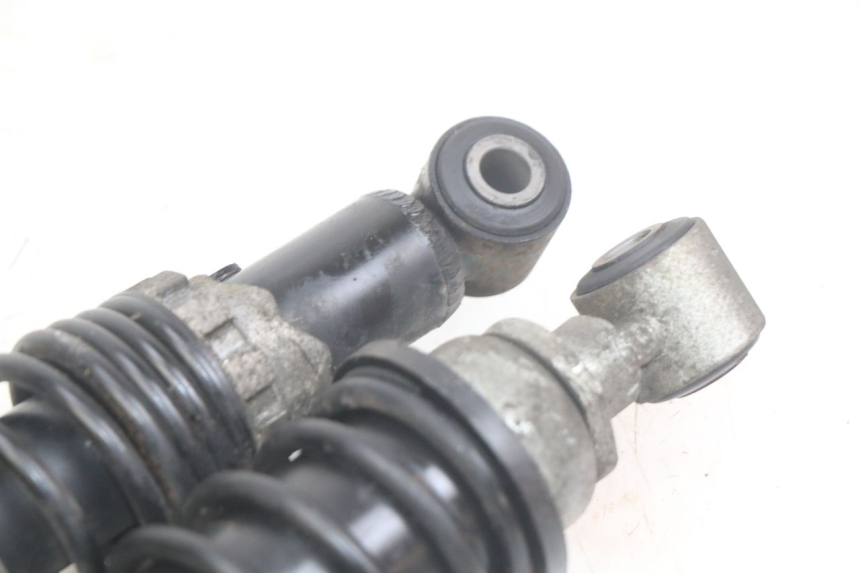 photo de ZESTAW TYLNYCH AMORTYZATORÓW PIAGGIO X8 125 (2004 - 2007) - Punkty mocowania